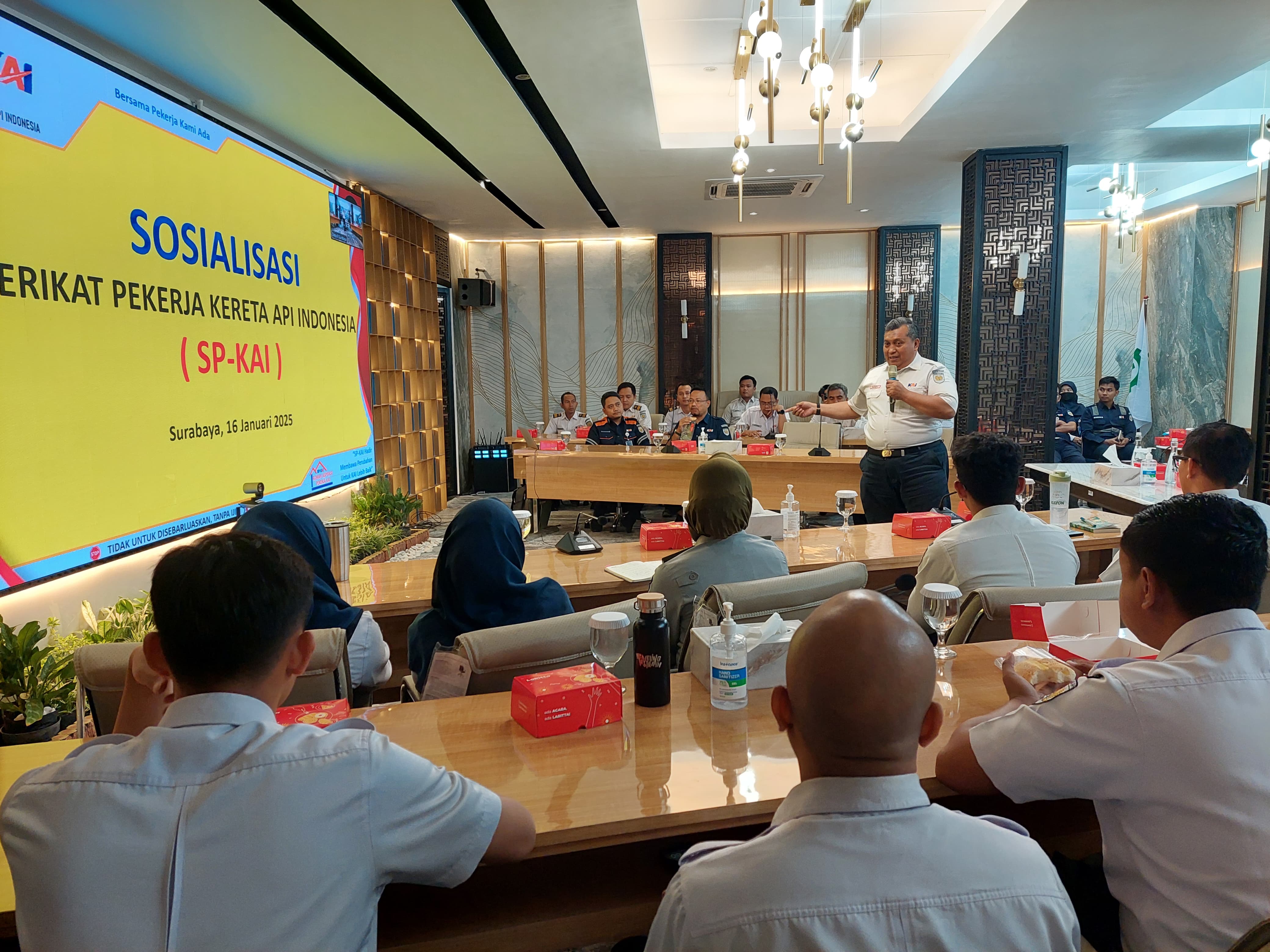 Sosialisasi SP-KAI di Daop 8 Surabaya