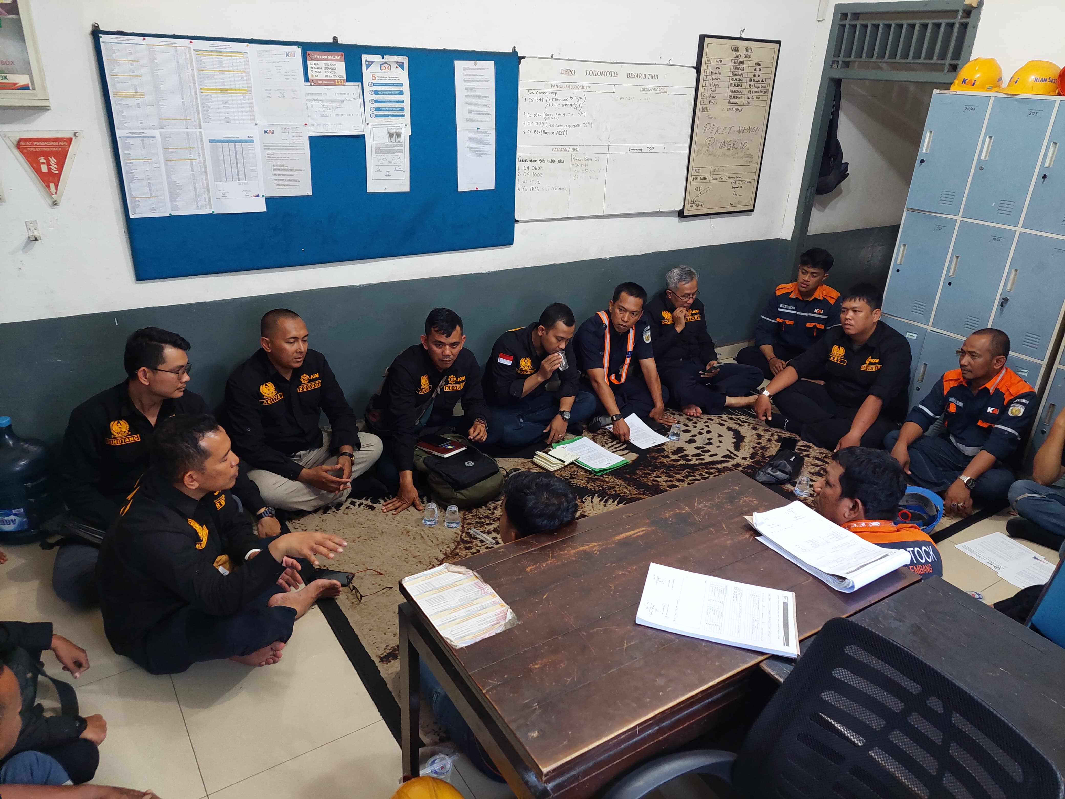 SERAP - Sambangi, Edukasi, Raih Aspirasi Pekerja